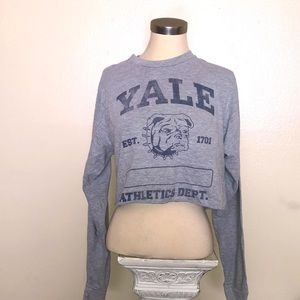 Long sleeve cropped Yale shirt
